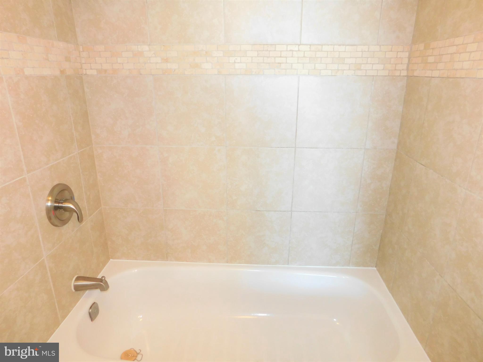 5501 Seminary Road, Unit 1006S Falls Church, VA 22041 - Photo 20 of 31 a bathroom with a shower