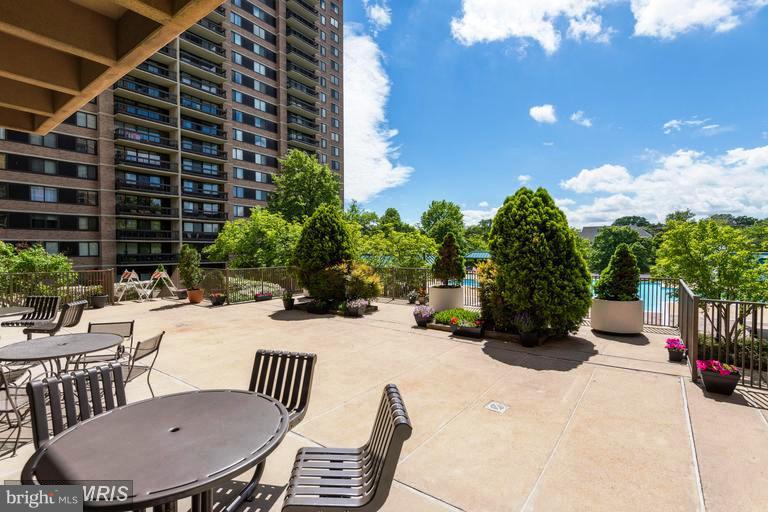5501 Seminary Road, Unit 1006S Falls Church, VA 22041 - Photo 27 of 31 a view of an outdoor seating area