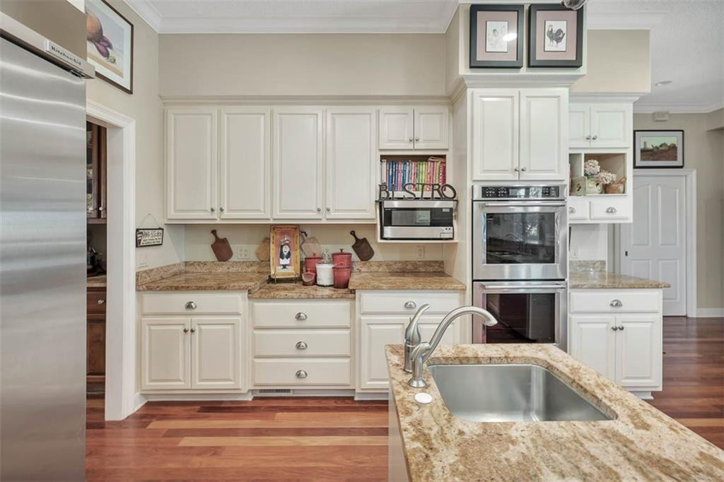 931 Champney St. Simons Island, GA 31522 - Photo 12 of 43