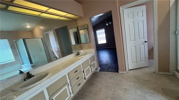 $2,195 | 2909 Calmada Avenue, Henderson, NV 89074
