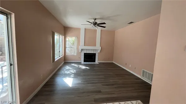 $2,195 | 2909 Calmada Avenue, Henderson, NV 89074