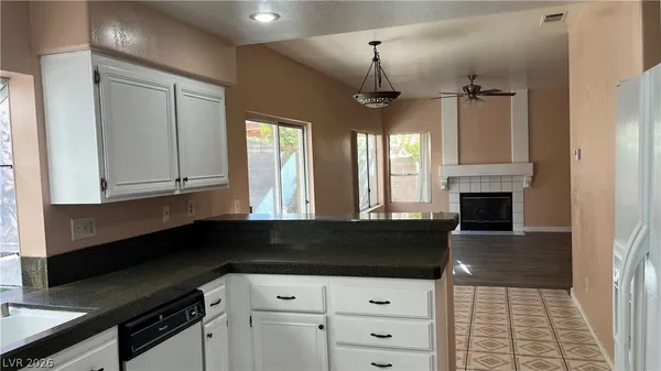 $2,195 | 2909 Calmada Avenue, Henderson, NV 89074