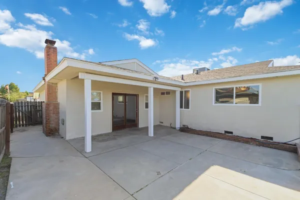 $395,000 | 873 West Euclid Avenue, Clovis, CA 93612