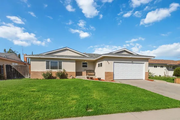 $395,000 | 873 West Euclid Avenue, Clovis, CA 93612