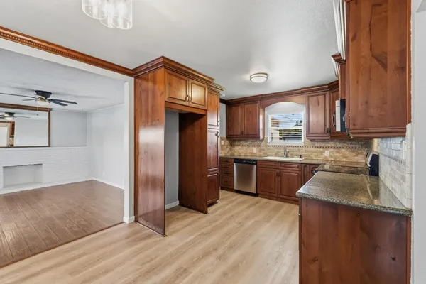 $395,000 | 873 West Euclid Avenue, Clovis, CA 93612