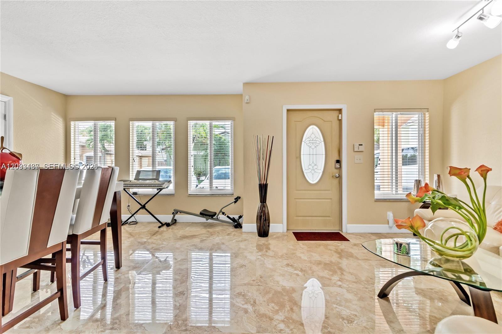 16453 Southwest 97th Street Miami, FL 33196 - Photo 5 of 32