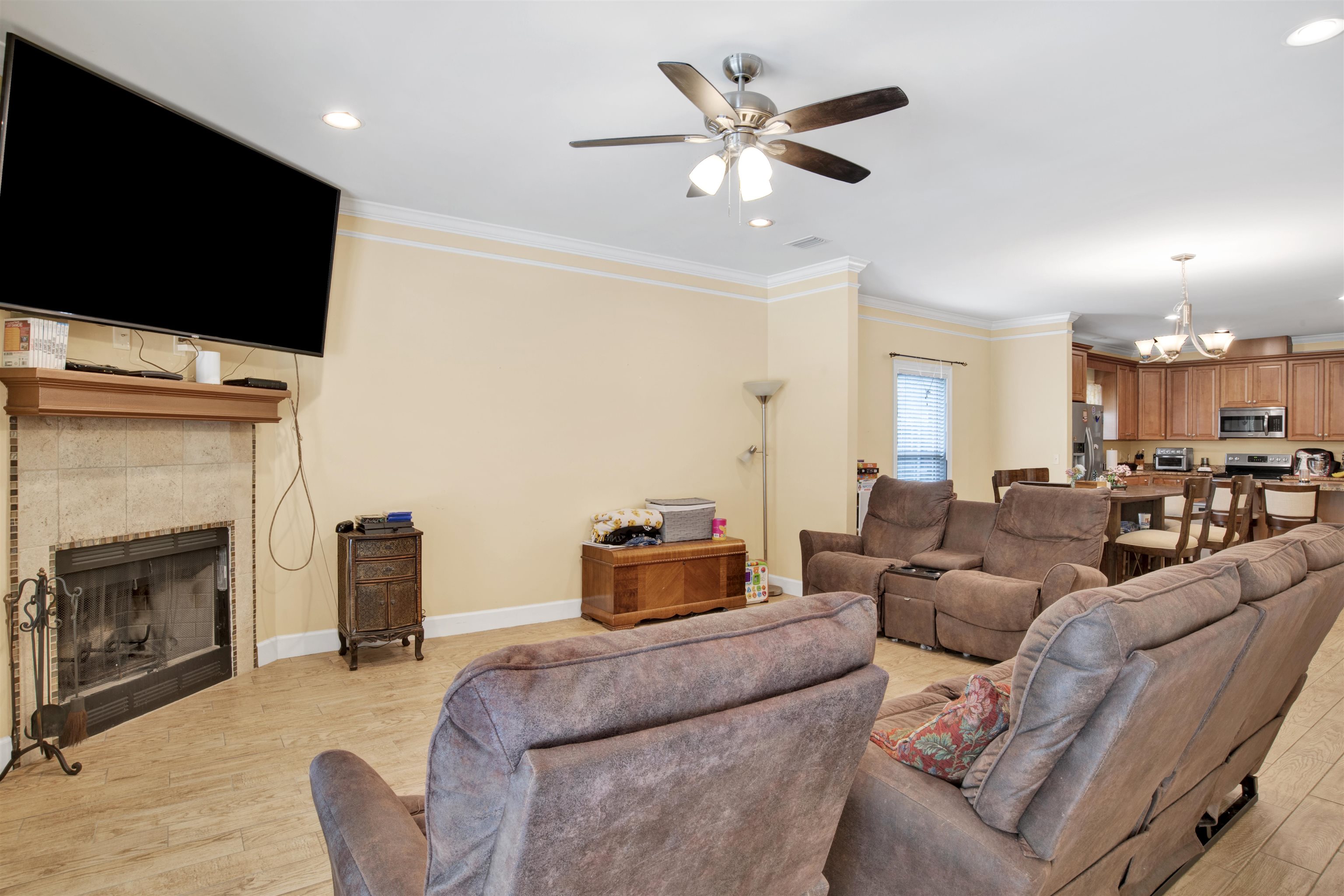 6679 Daniel Styron Lane Gulf Shores, AL 36542 - Photo 4 of 38 Living Room