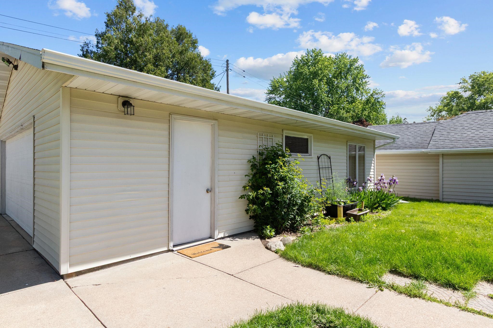 834 West Grant Street Appleton, WI 54914 - Photo 28 of 49
