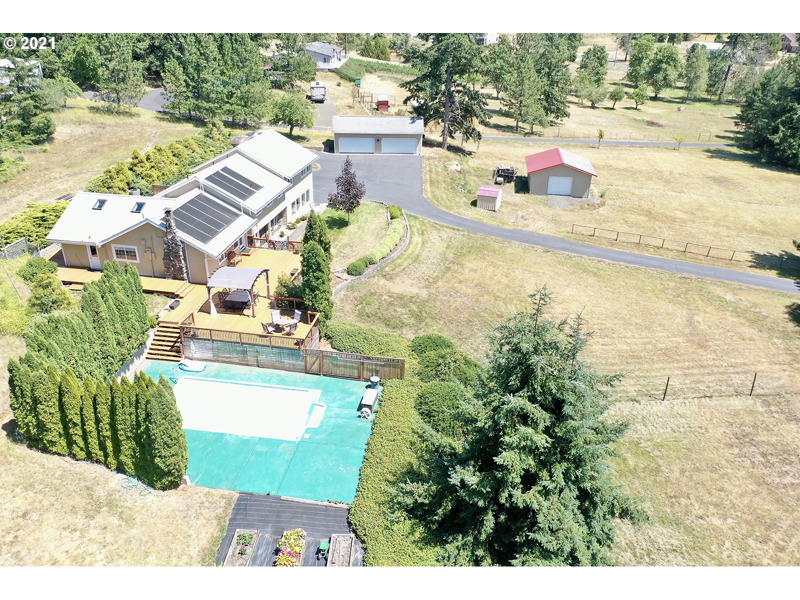 85155 Peaceful Valley Road Eugene, OR 97405 - Photo 4 of 32 Gallery Image 4
