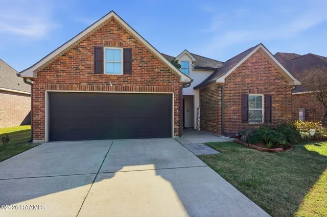 $275,000 | 124 Raven Cliff Lane, Broussard, LA 70518