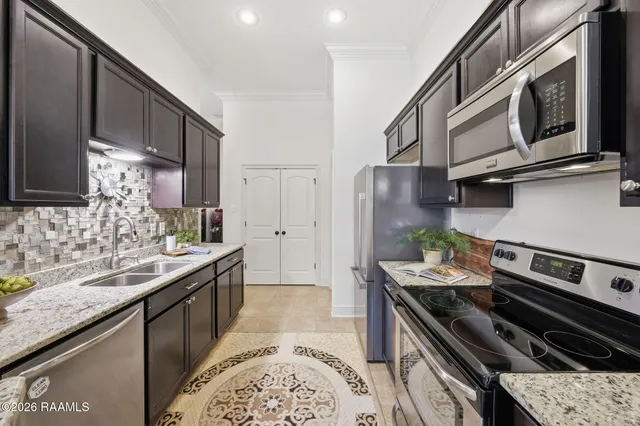 $275,000 | 124 Raven Cliff Lane, Broussard, LA 70518