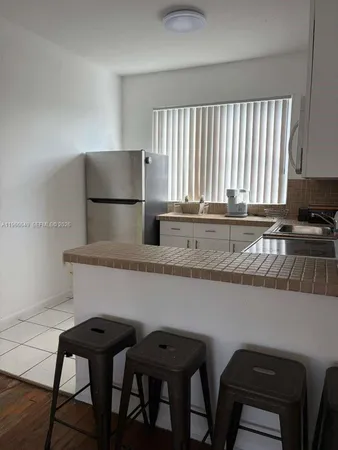 $2,100 | Isle of Normandy Ocean Side, Miami Beach, FL 33141