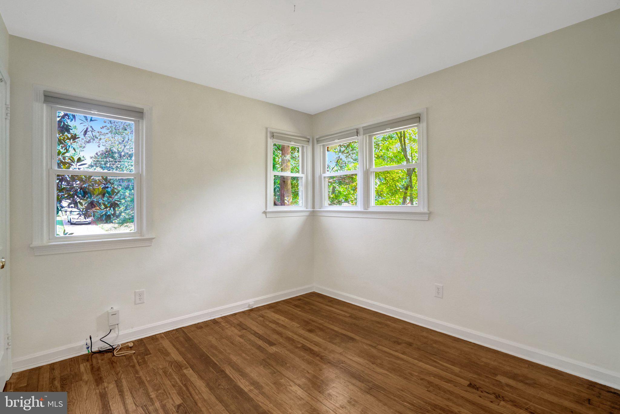 8015 New Market Road Alexandria, VA 22308 - Photo 20 of 41 Bedroom #1