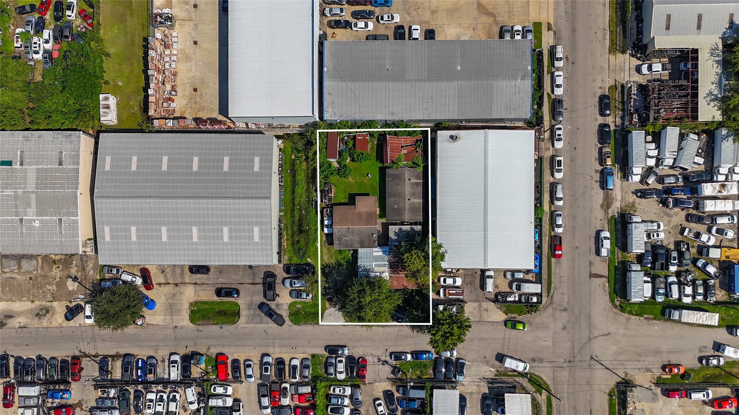 8710 Daffodil Street Houston, TX 77063 - Photo 2 of 7