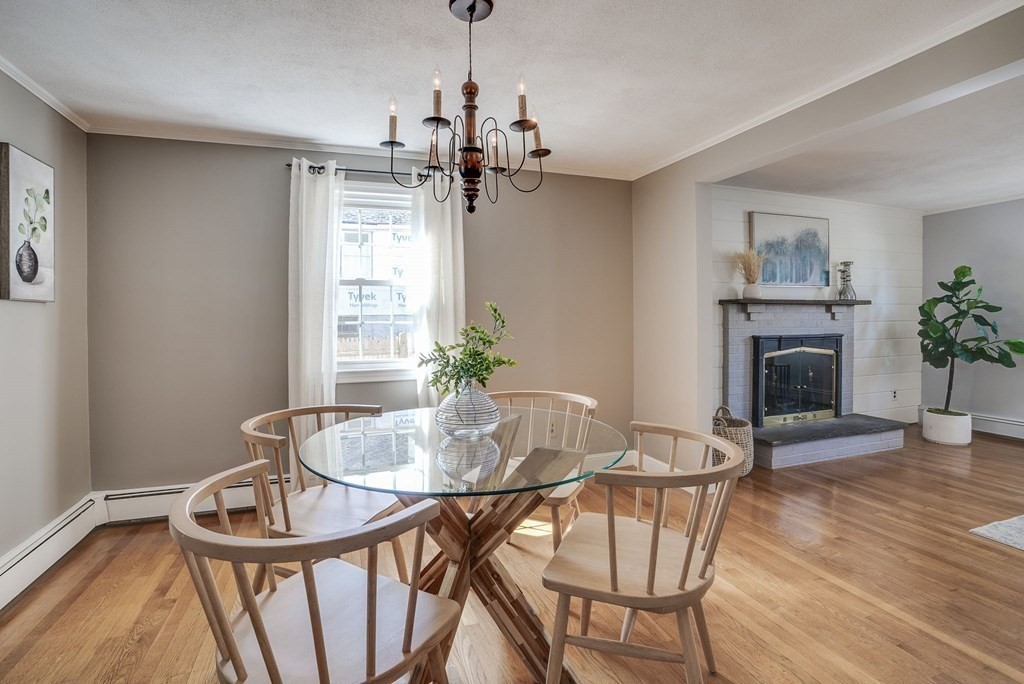 31 Martin Road Reading, MA 01867 - Photo 8 of 28 Gallery Image 8