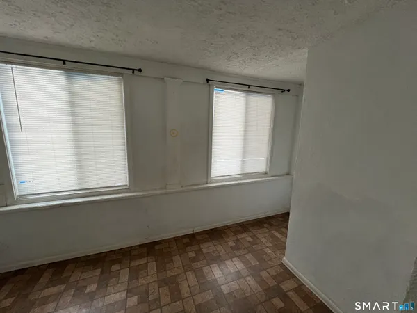 a view of empty room with window