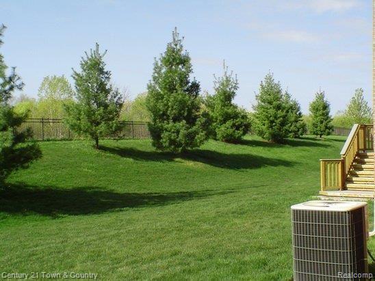 332 Bedlington Drive Rochester, MI 48307 - Photo 23 of 23 Back Yard