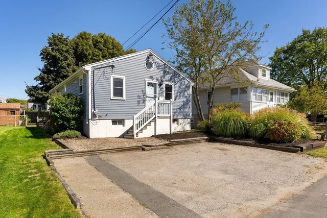 $549,000 | 38 Newport Road, Hull, MA 02045