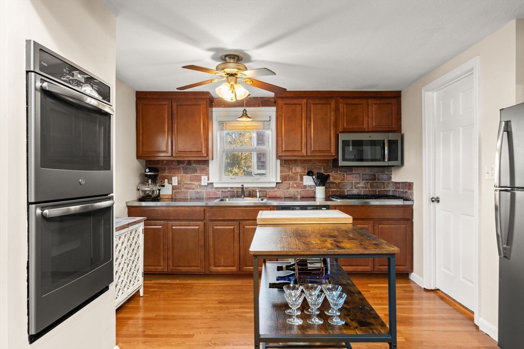 38 Newport Road Hull, MA 02045 - Photo 7 of 24