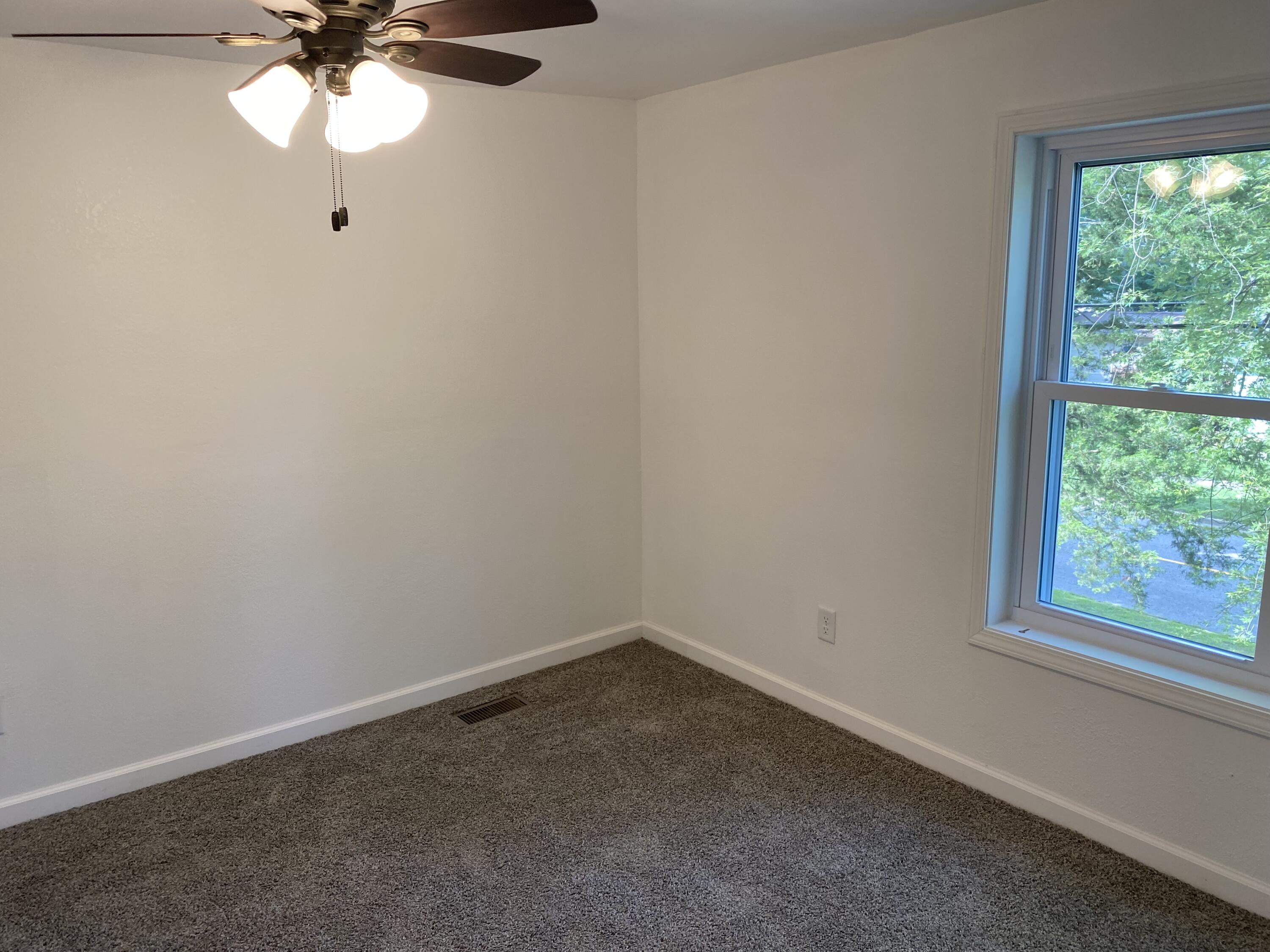 1200 8th Street Three Rivers, MI 49093 - Photo 16 of 20 IMG-2608