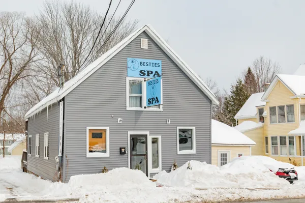 $620,000 | 15 School Street, Freeport, ME 04032