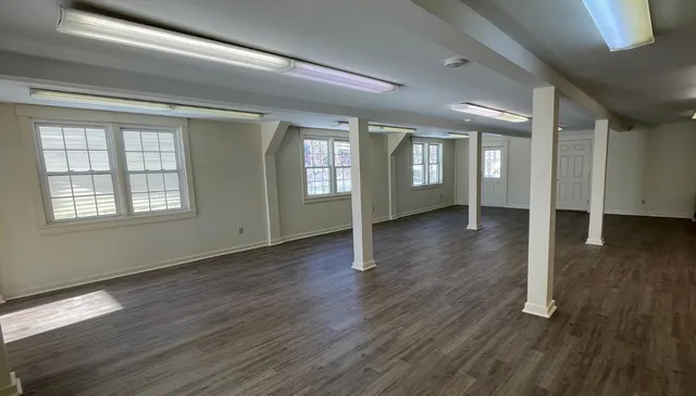 $650,000 | 15 School Street, Freeport, ME 04032