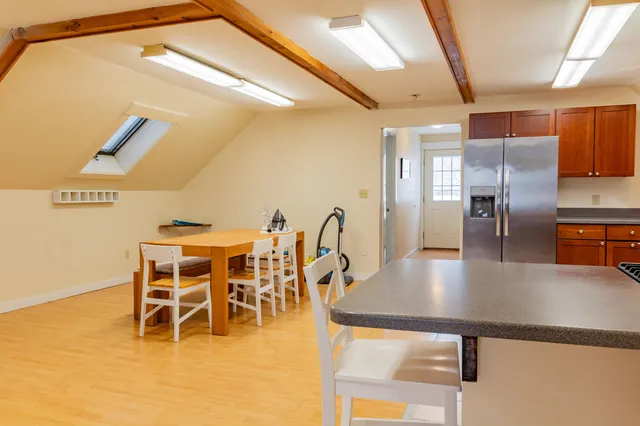 $650,000 | 15 School Street, Freeport, ME 04032