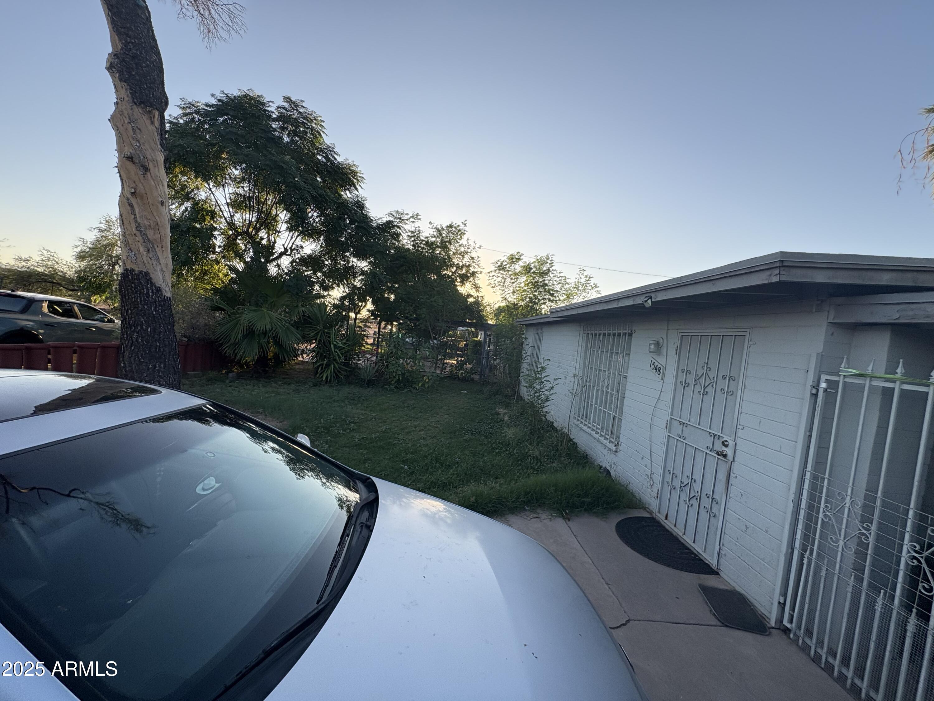 1548 West Roeser Road Phoenix, AZ 85041 - Photo 5 of 18 front.