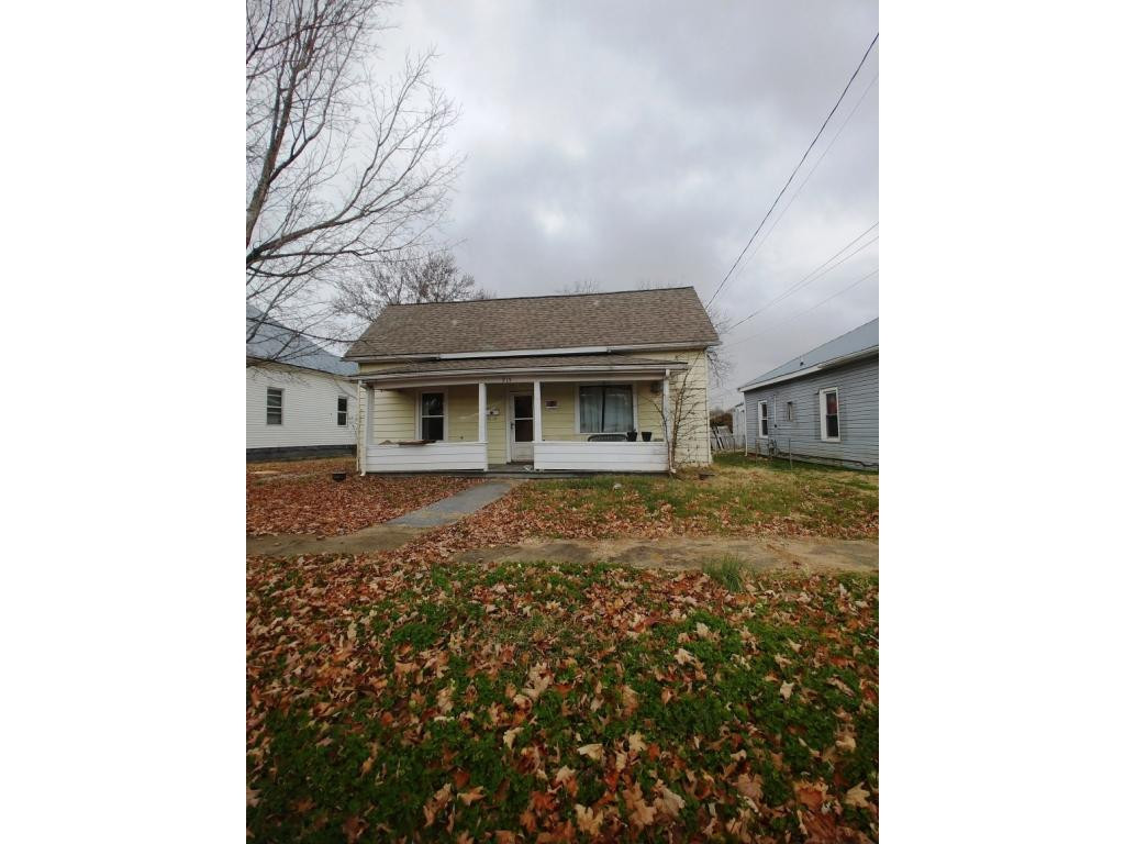 915 Columbia Road Bristol, TN 37620 - Photo 1 of 1 915 COLUMBIA RD