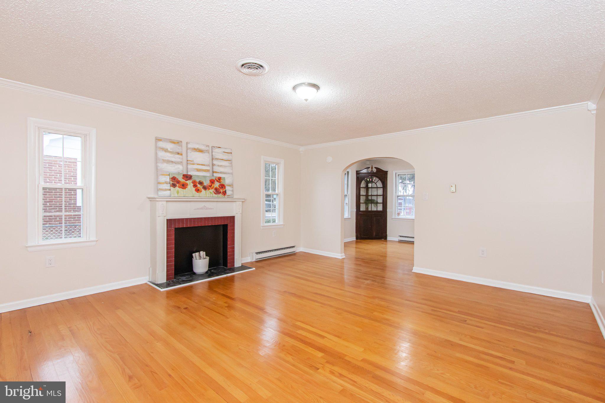 1183 Shepherdstown Road Martinsburg, WV 25404 - Photo 27 of 46 Formal Living room