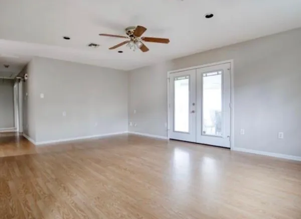 $2,000 | 27 Marie Drive, Gretna, LA 70053