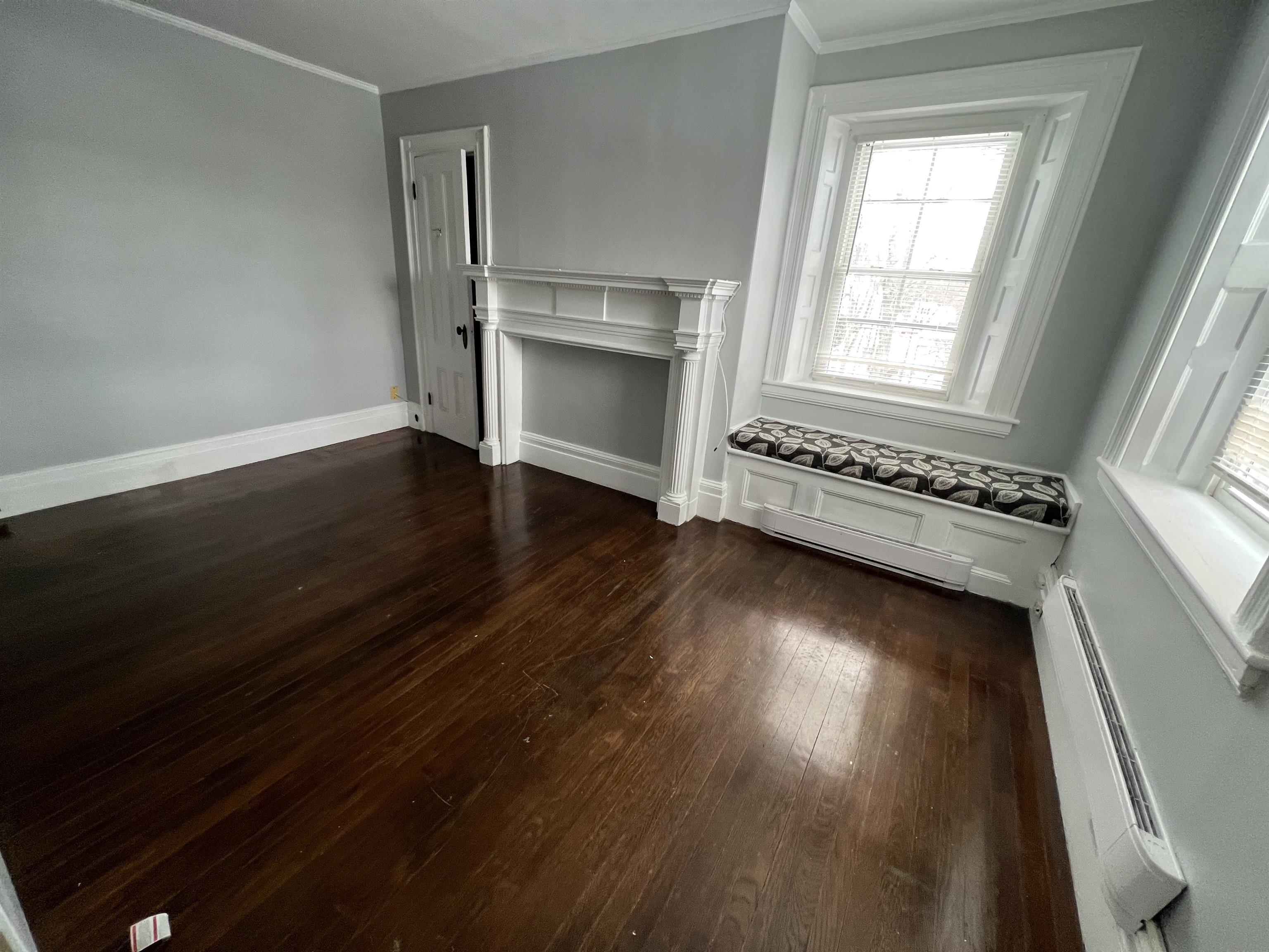 2 Elm Street, Unit 4 Newmarket, NH 03857 - Photo 6 of 11