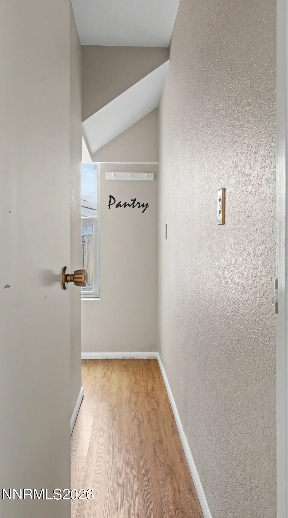 1500 Manchester Circle Fallon, NV 89406 - Photo 12 of 41 a view of a hallway