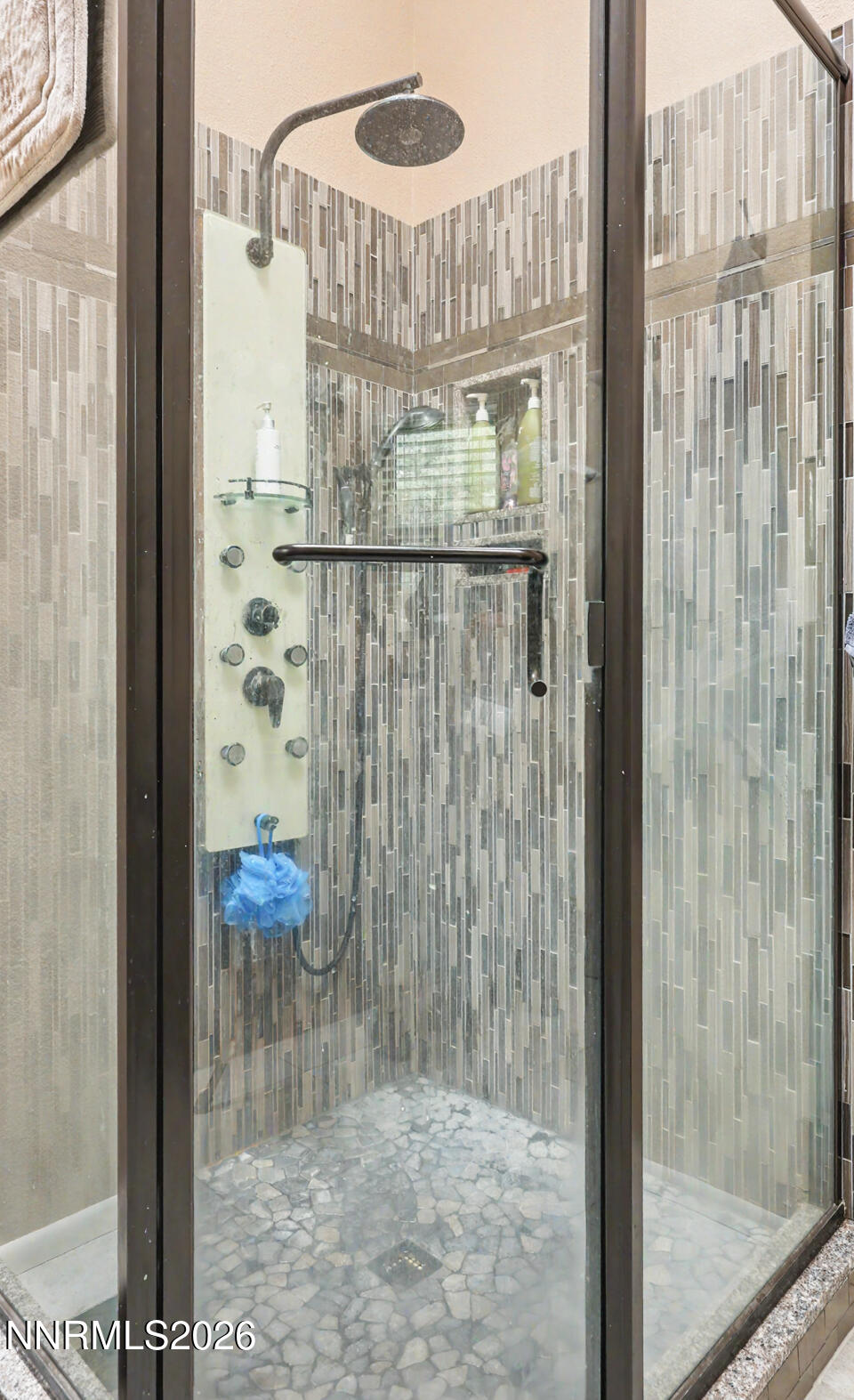 1500 Manchester Circle Fallon, NV 89406 - Photo 23 of 41 a bathroom with a shower