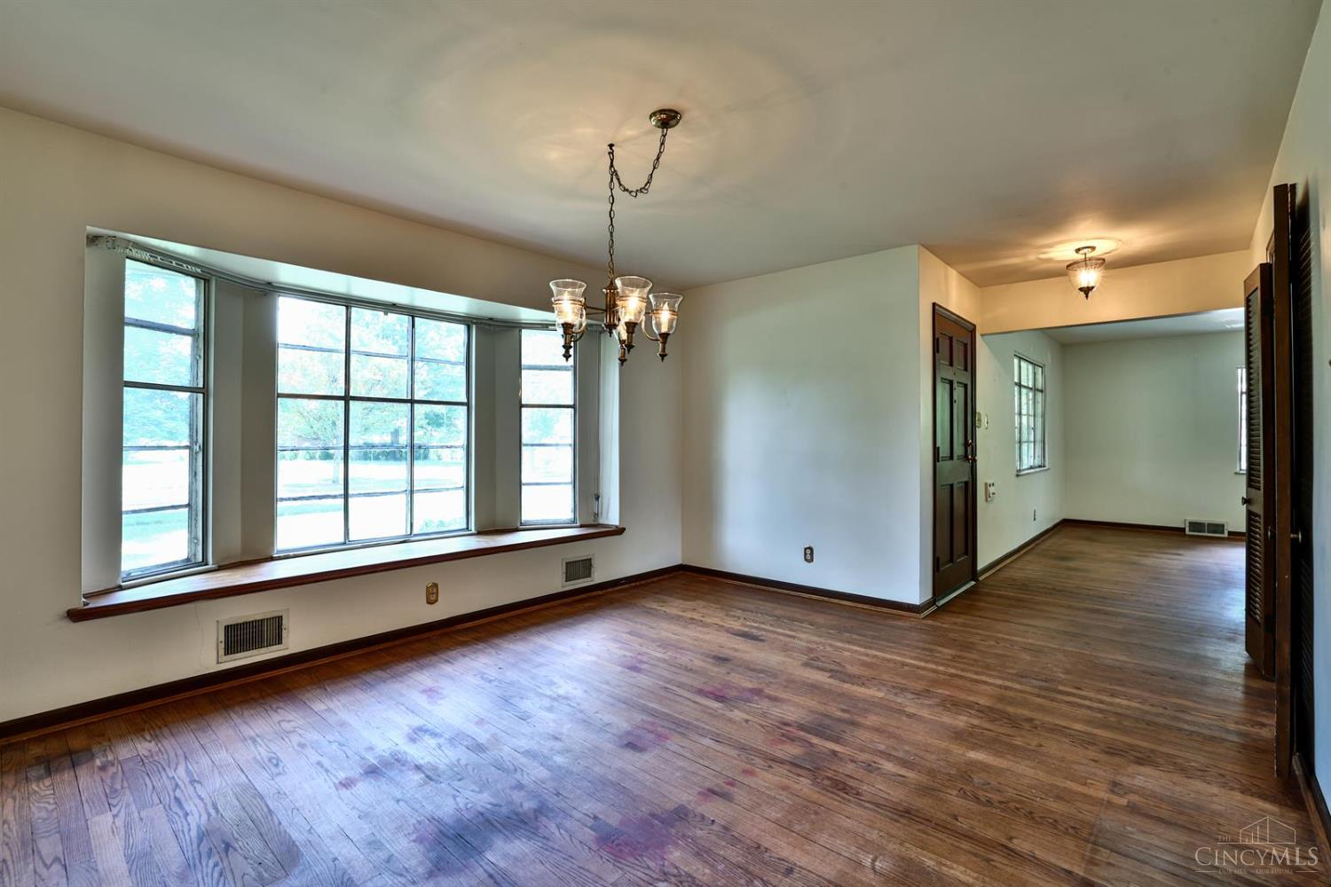 926 Reily Road Wyoming, OH 45215 - Photo 13 of 39