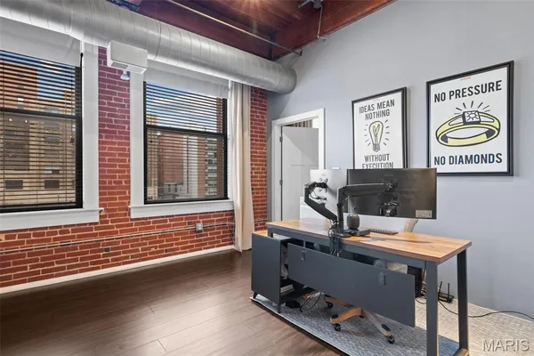 $364,000 | 703 North 13th Street, Unit 307, St. Louis, MO 63103