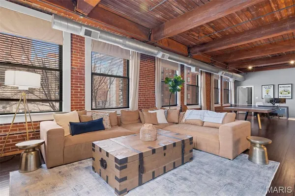 $364,000 | 703 North 13th Street, Unit 307, St. Louis, MO 63103