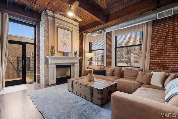 $364,000 | 703 North 13th Street, Unit 307, St. Louis, MO 63103