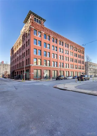 $364,000 | 703 North 13th Street, Unit 307, St. Louis, MO 63103