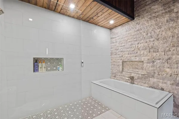 $364,000 | 703 North 13th Street, Unit 307, St. Louis, MO 63103