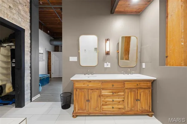 $364,000 | 703 North 13th Street, Unit 307, St. Louis, MO 63103