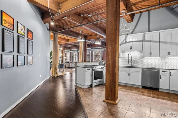 $364,000 | 703 North 13th Street, Unit 307, St. Louis, MO 63103
