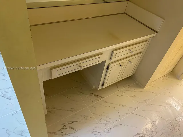 $1,700 | 555 Northeast 123rd Street, Unit 212B, North Miami, FL 33161