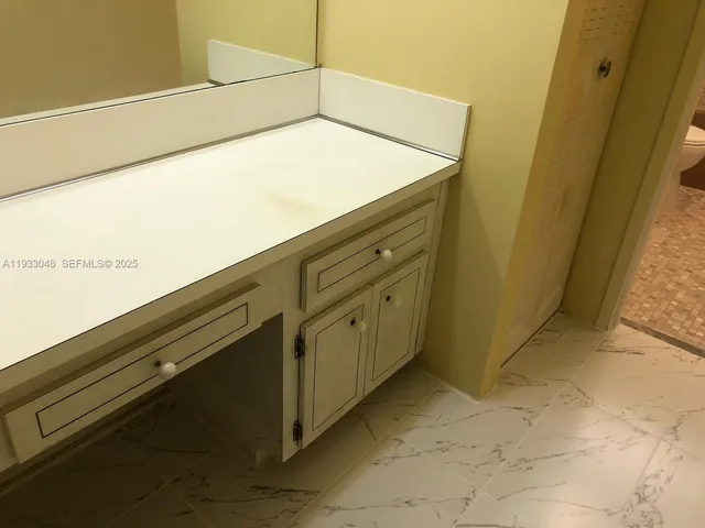 $1,700 | 555 Northeast 123rd Street, Unit 212B, North Miami, FL 33161