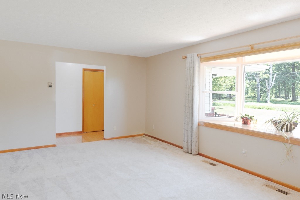 3580 Newton Falls Bailey Road Southwest Warren, OH 44481 - Photo 6 of 22 Gallery Image 6