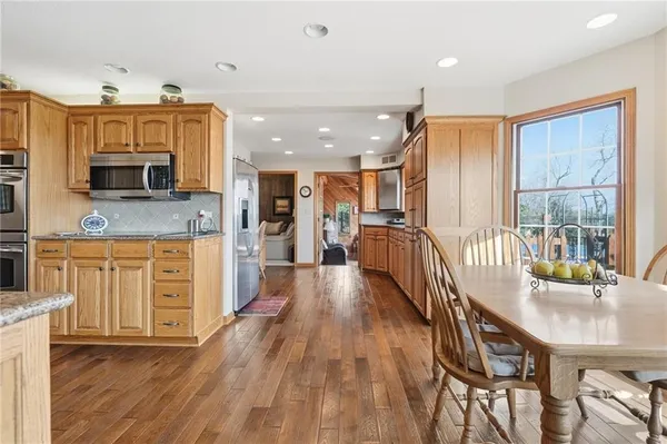 $649,000 | 1104 East Park Road, Garnett, KS 66032