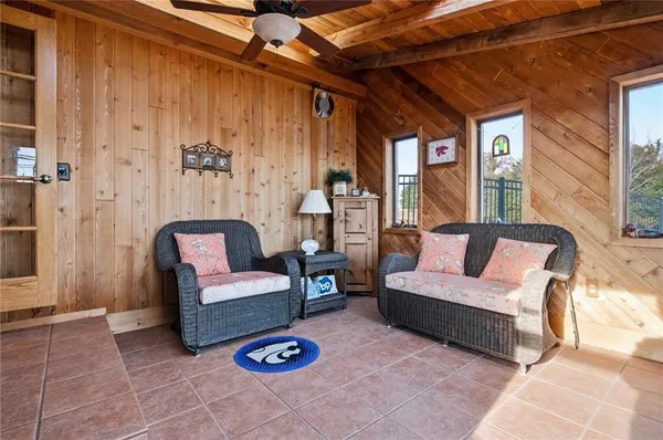 $649,000 | 1104 East Park Road, Garnett, KS 66032