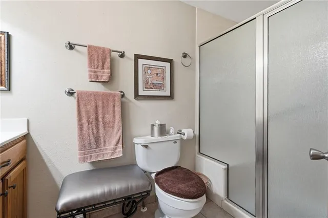 $799,000 | 1104 East Park Road, Garnett, KS 66032