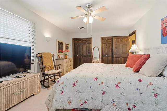 $799,000 | 1104 East Park Road, Garnett, KS 66032