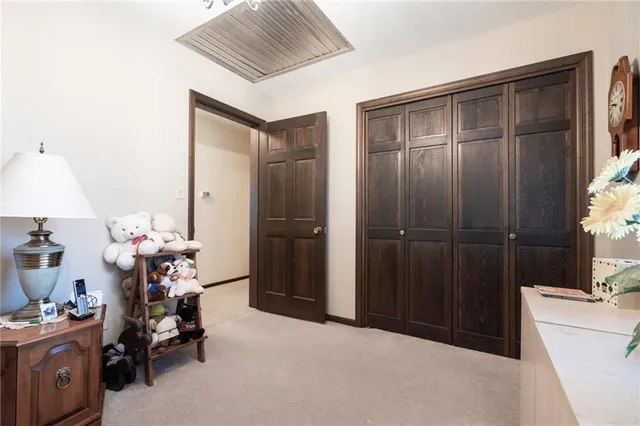 $799,000 | 1104 East Park Road, Garnett, KS 66032